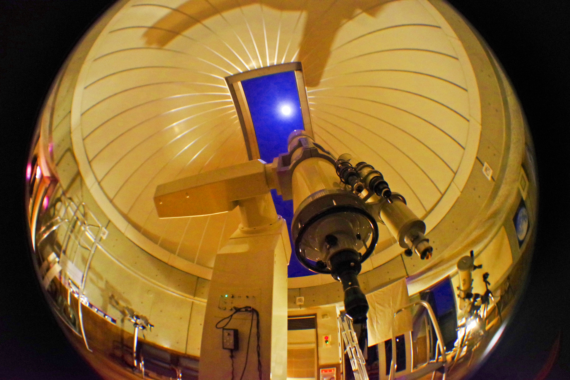 大口径屈折望遠鏡